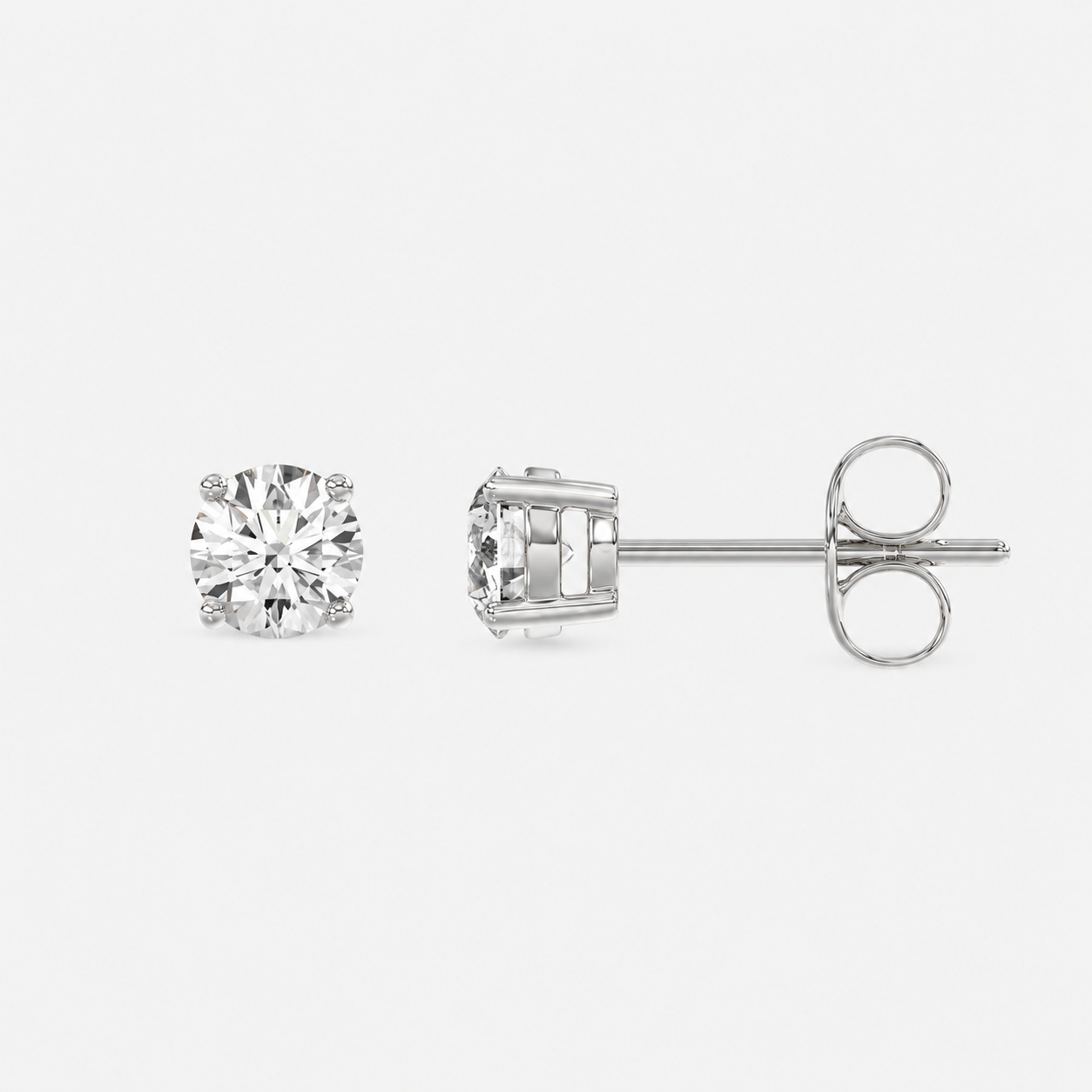 Stud Earrings in 18K White Gold