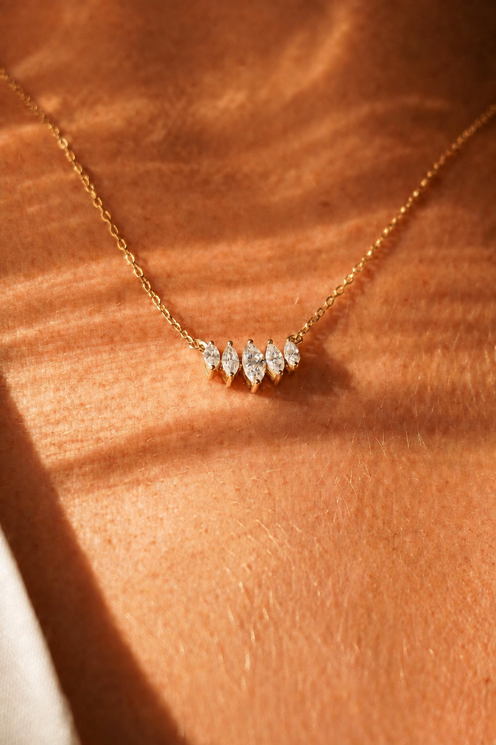 The Aurora Bond Pendant