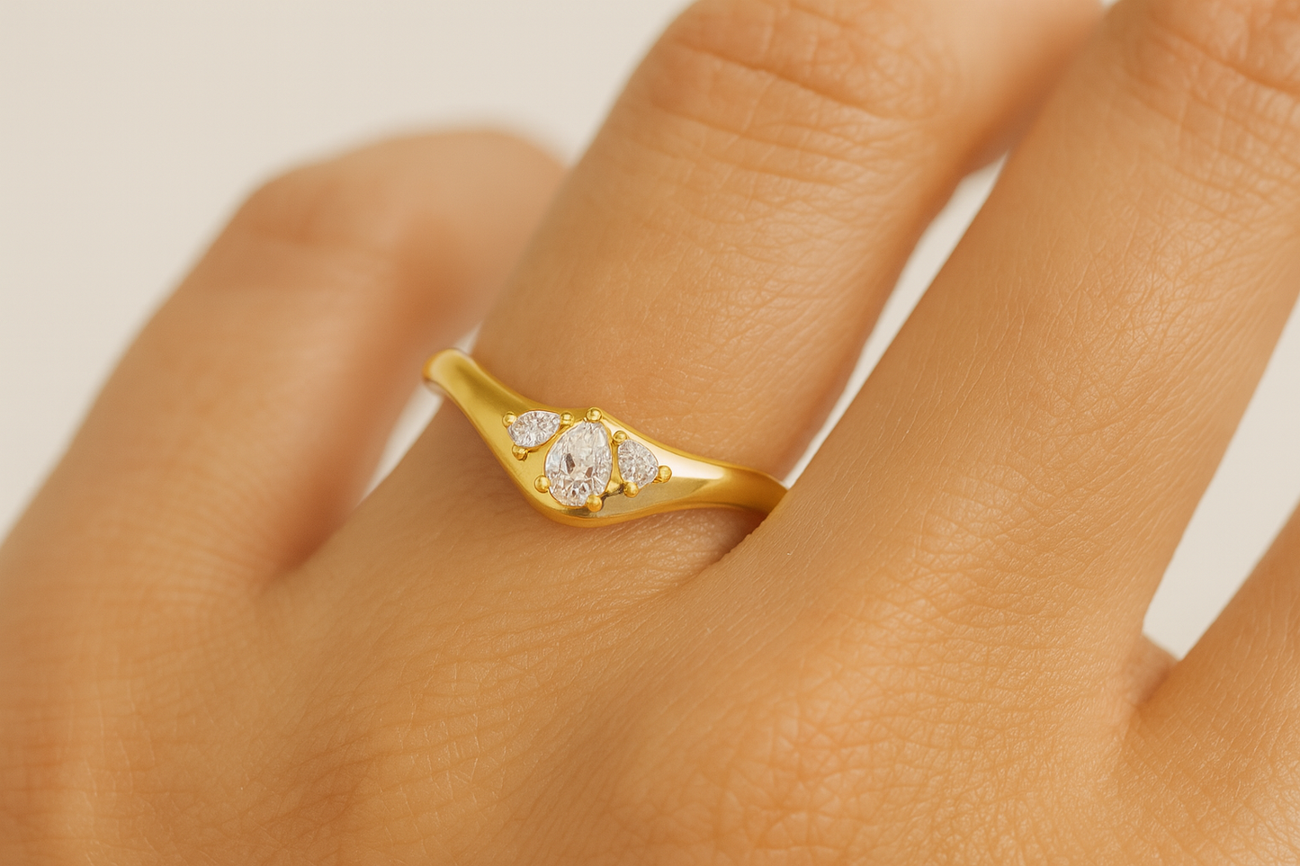 The Band with Pear Diamonds